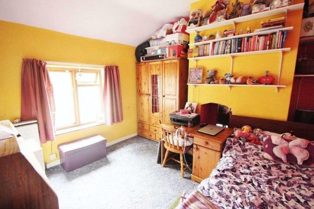  Image of 6 bedroom Semi-Detached house for sale in Rushford Rushford Evesham WR11 at Rushford Evesham, WR11 8SL